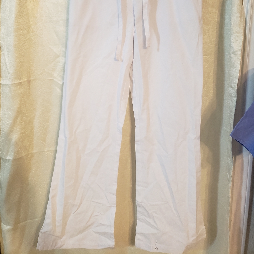 Scrub set - Picture 3 of 10